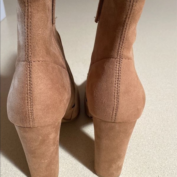 Steve Madden “Edit” Booties - Picture 2 of 3
